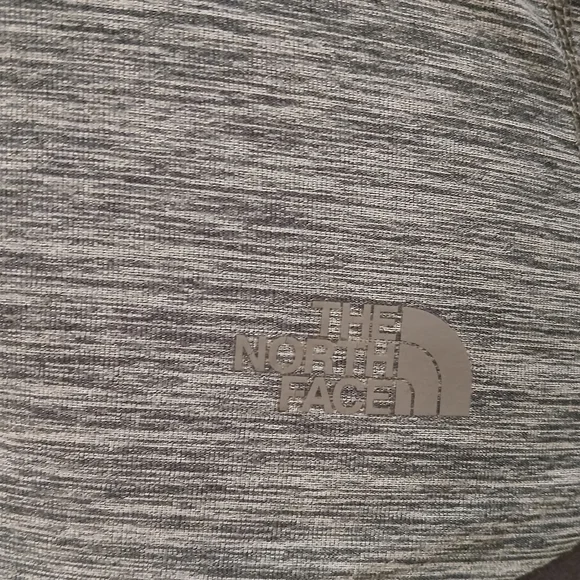 The North Face Long Sleeved Shirt‎ - Picture 7 of 8